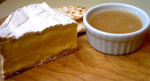 Ice wine jelly with Comfort Cream cheese and crackers